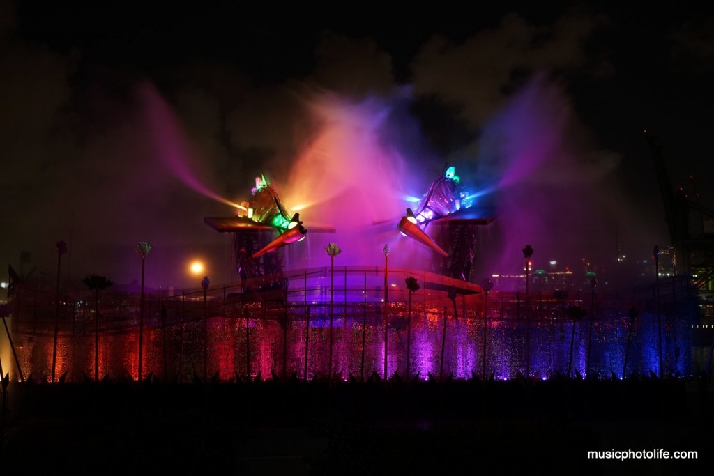 Sentosa Crane Dance
