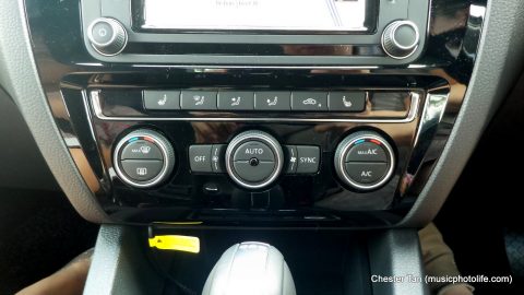 Volkswagen Jetta review by musicphotolife.com