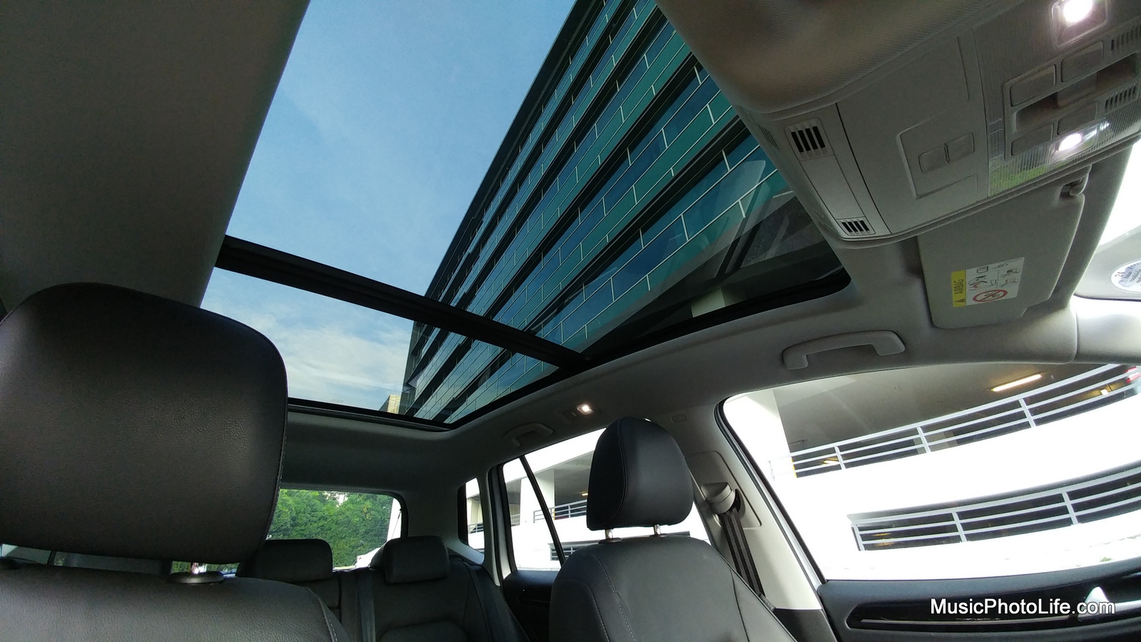 Volkswagen Sportsvan sunroof view from car interior