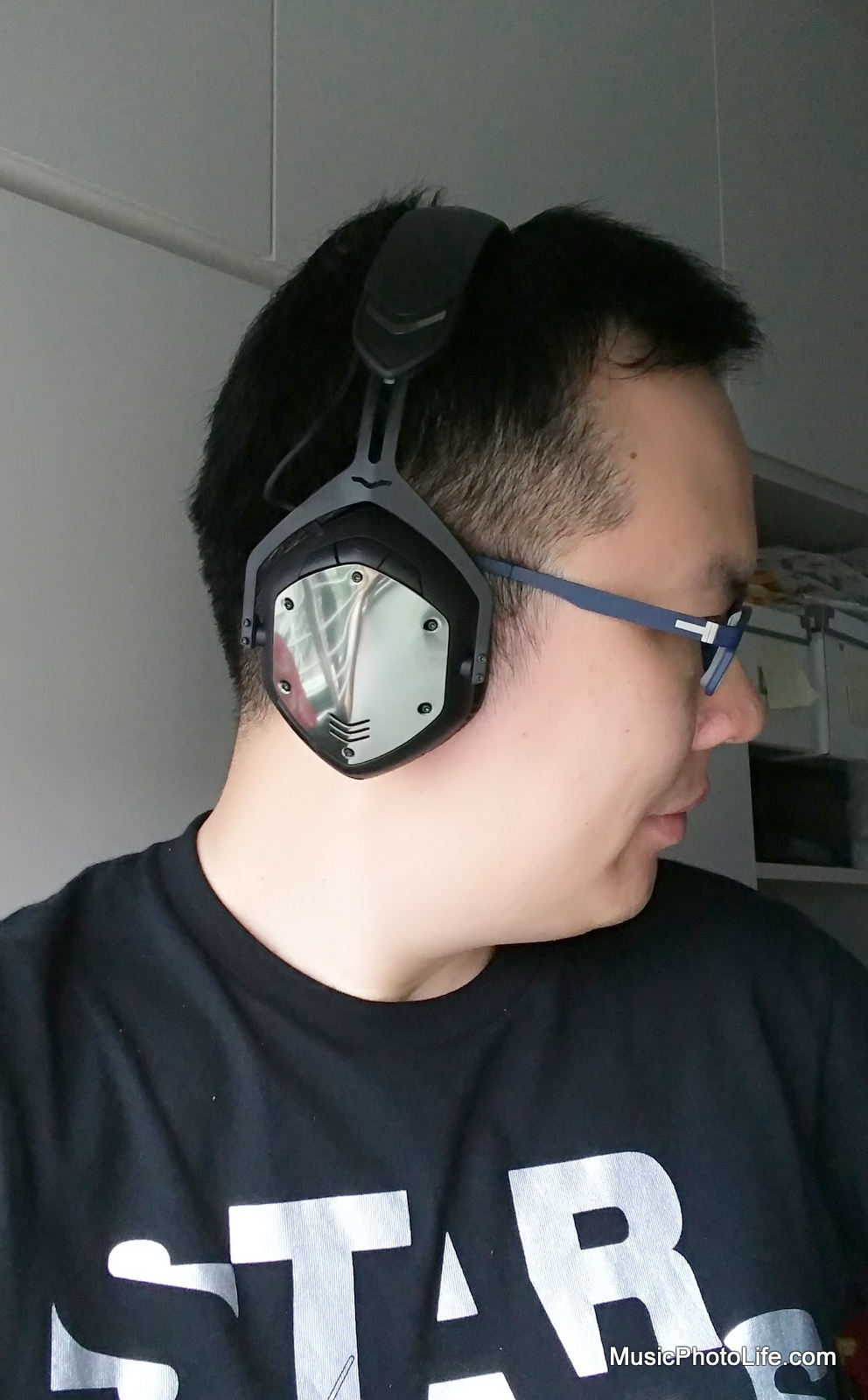 V-MODA Crossfade Wireless on my ears