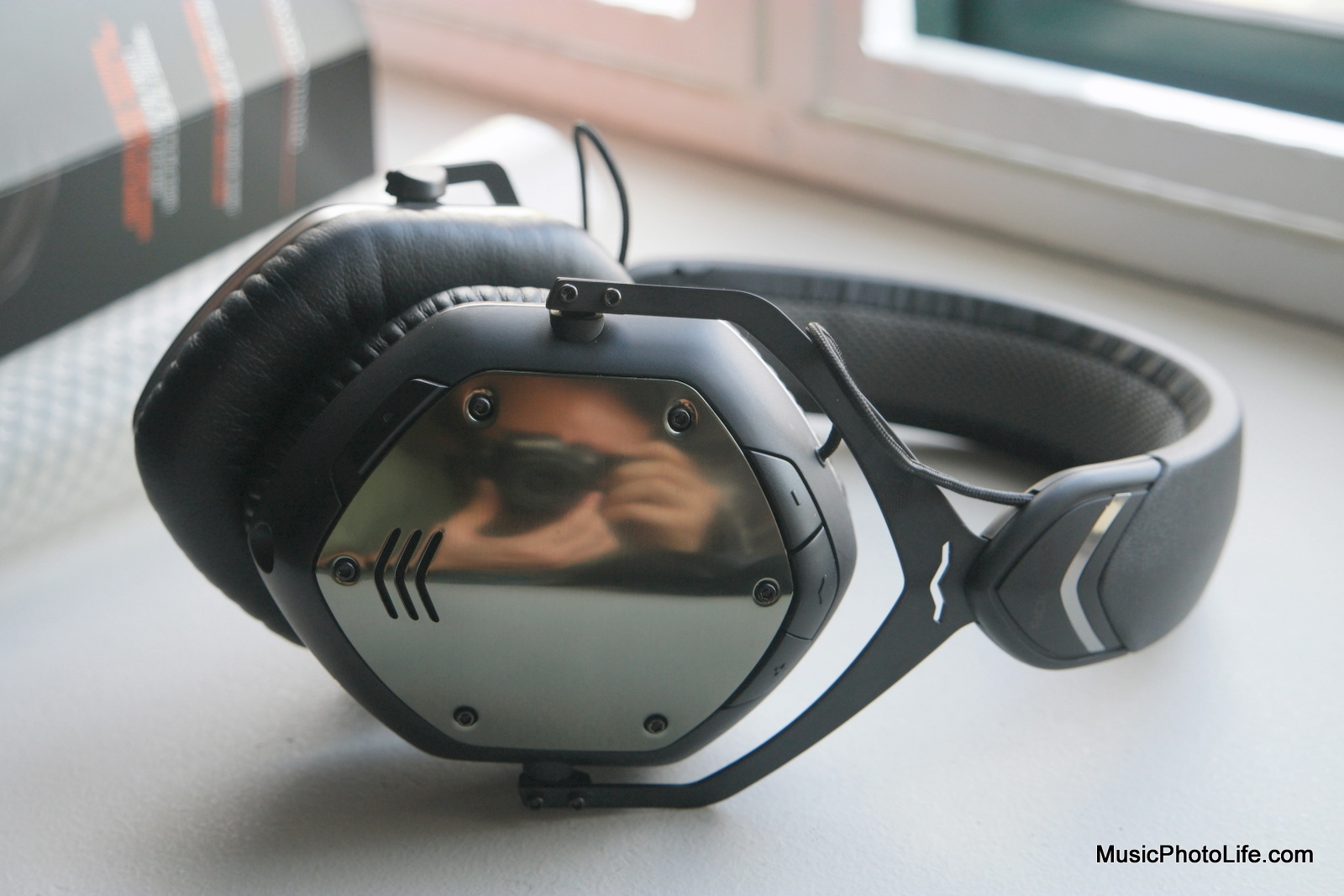 V-MODA Crossfade Wireless shield kit