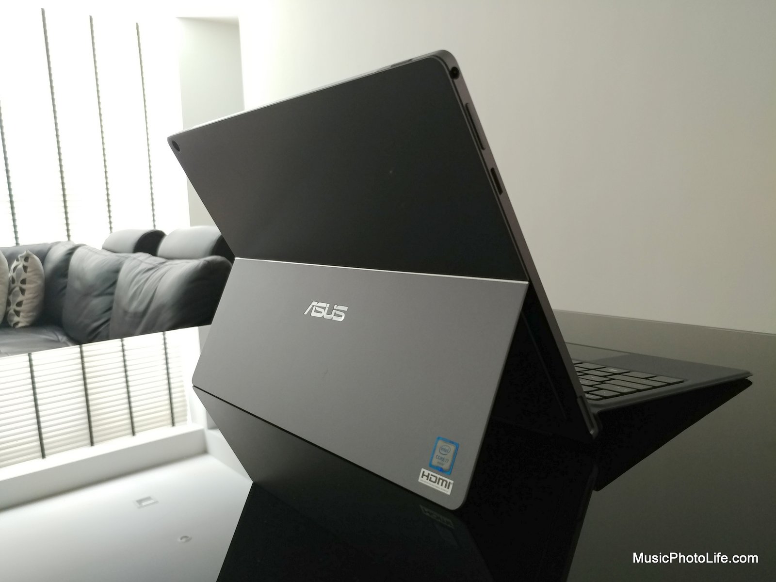 ASUS Transformer 3 Pro review by Singapore tech blogger Chester Tan