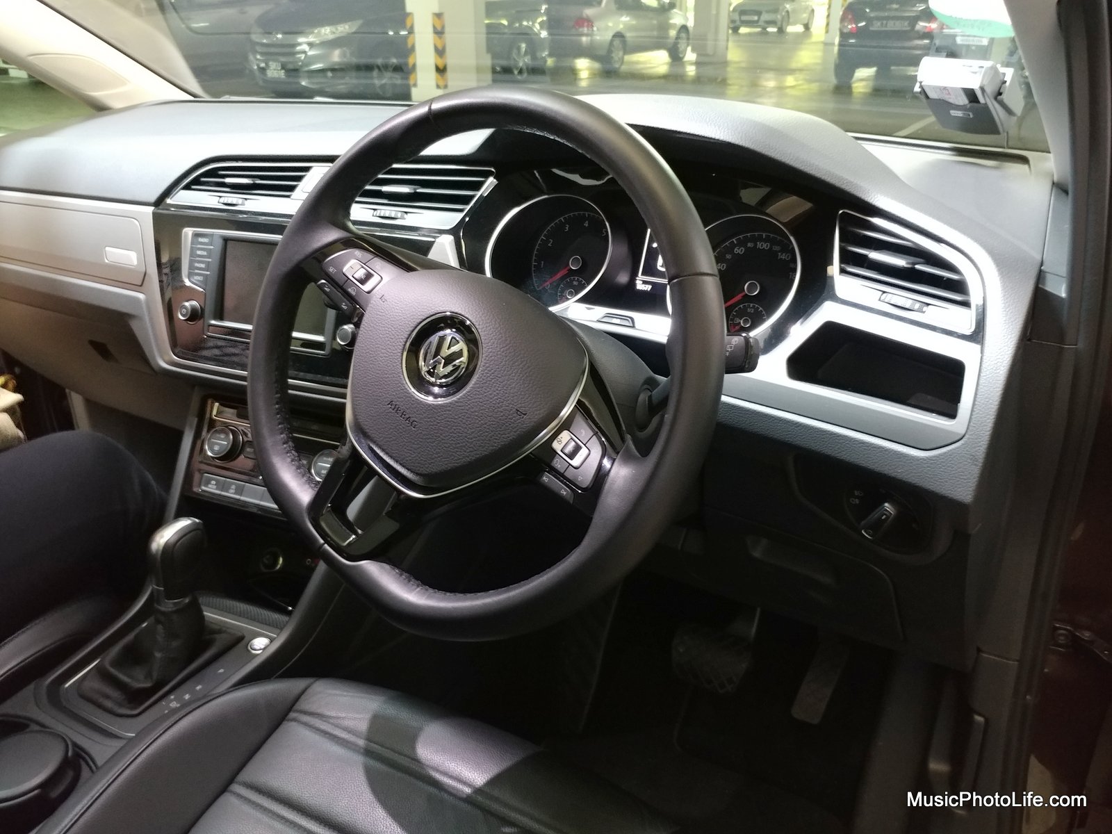 Volkswagen Touran driver seat