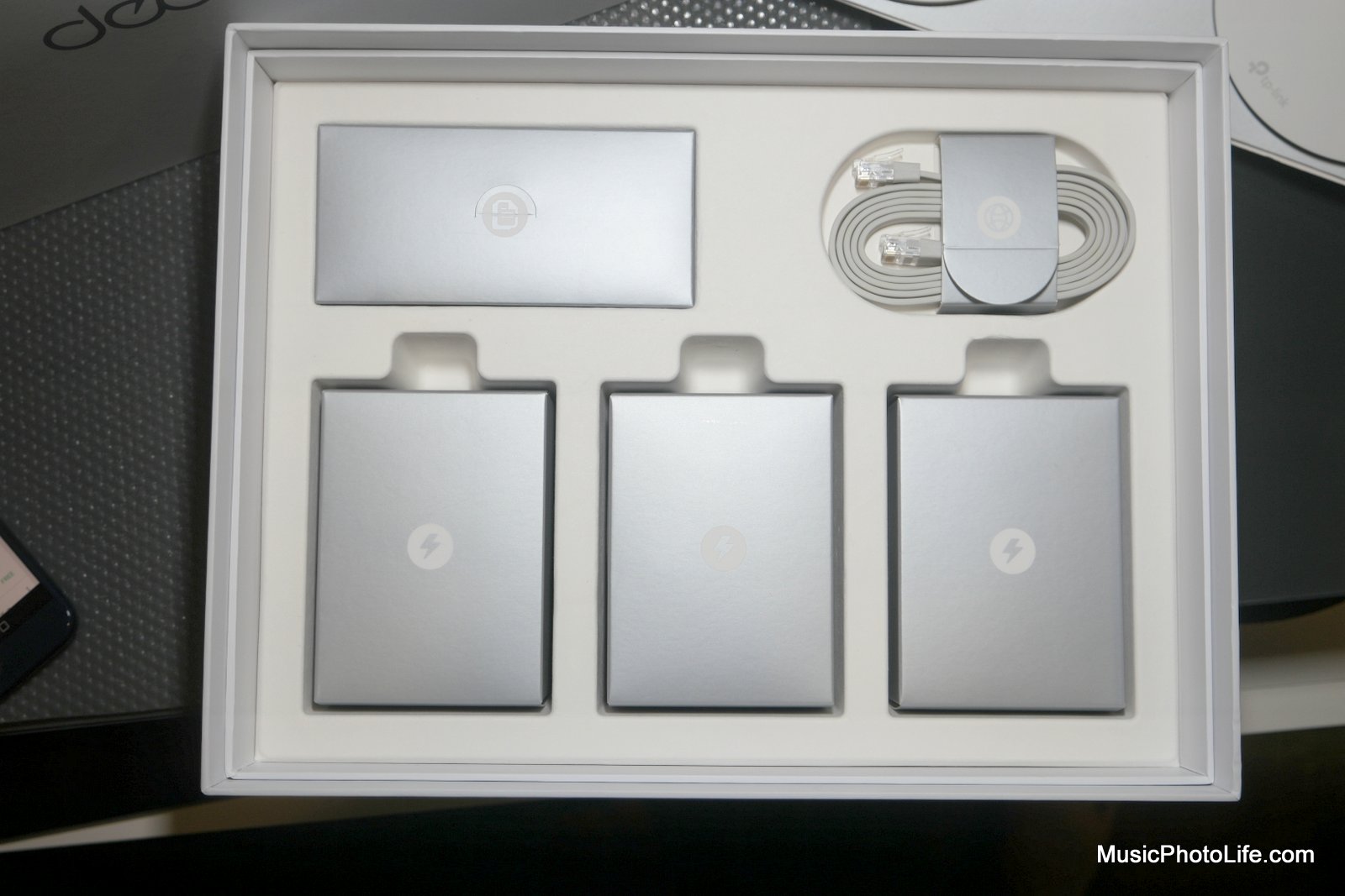 TP-Link Deco M5 review by Chester Tan musicphotolife.com