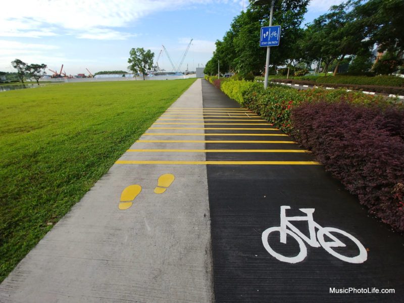 LG V30+ sample image - cycle vs. footpath