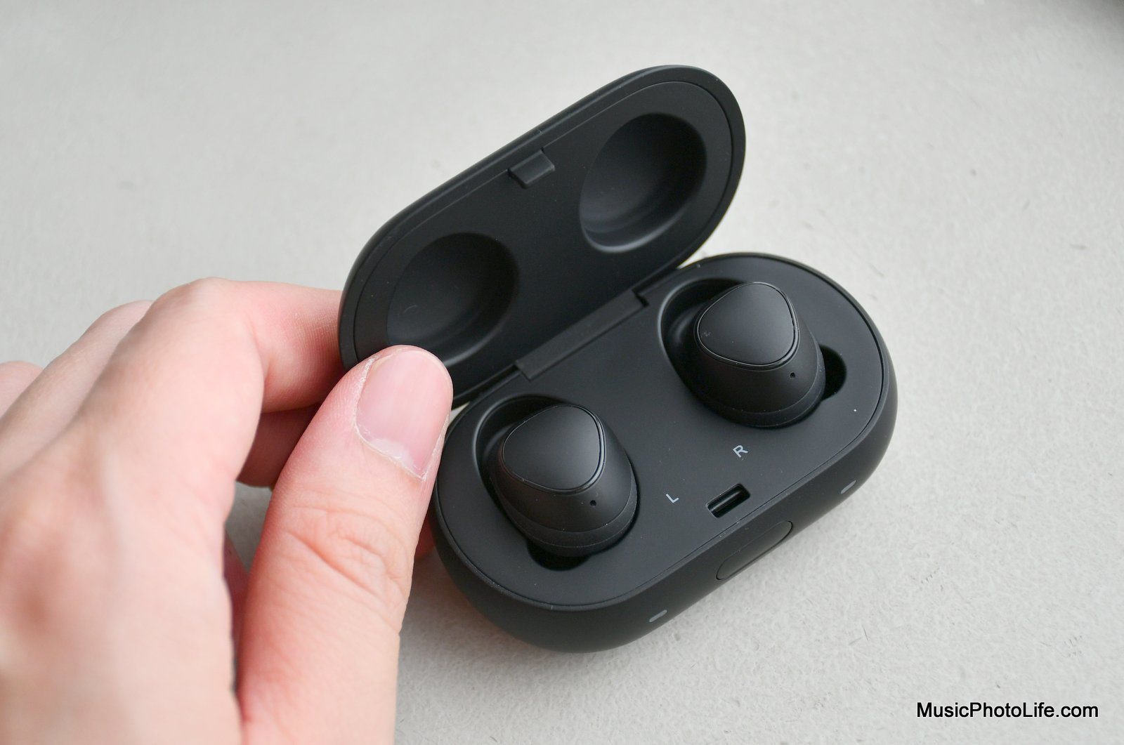 Samsung Gear IconX (2018) Review