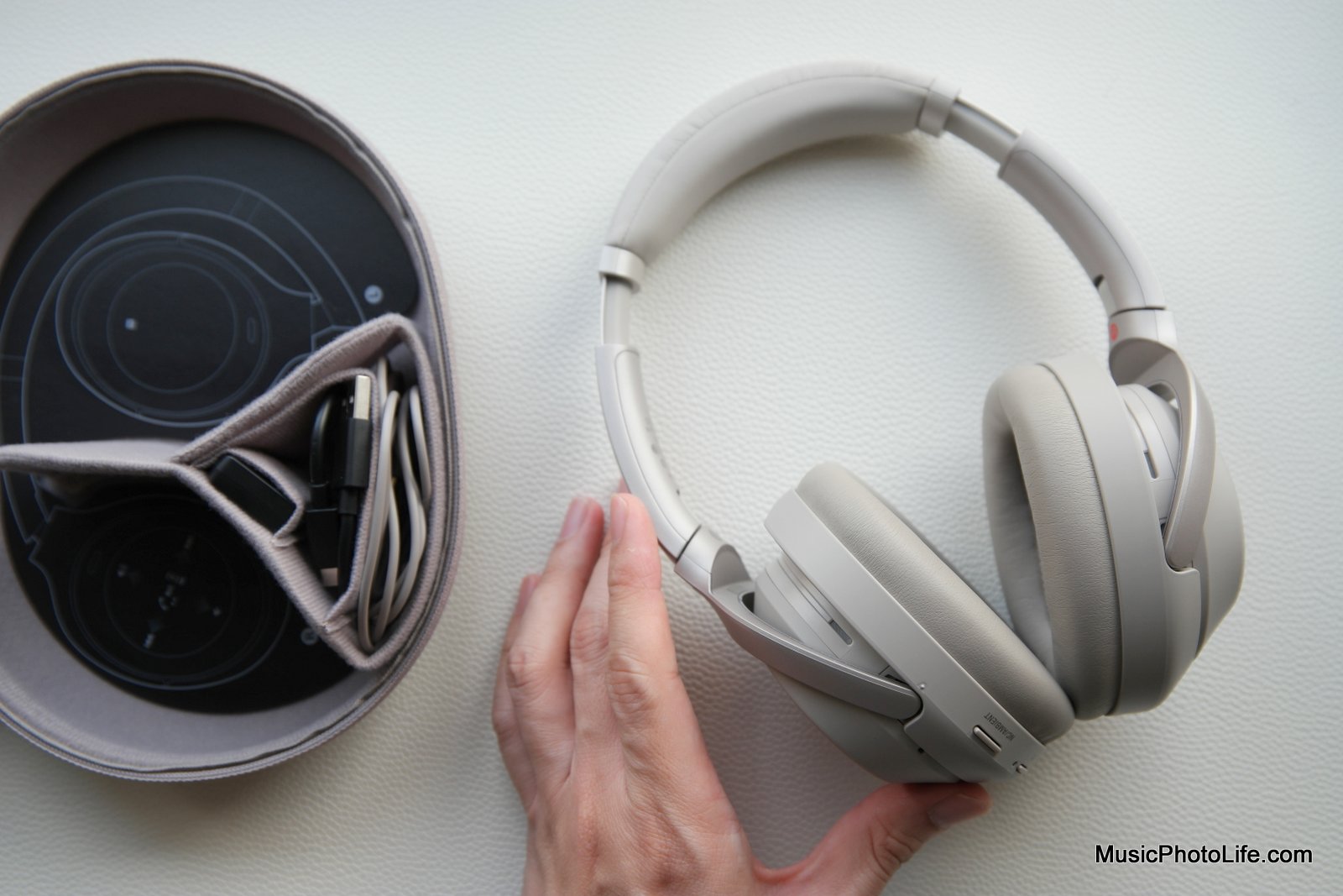 Sony WH-1000XM3 Review: Best Noise-Cancelling Headphones