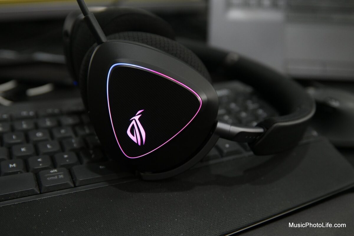 ROG Delta II gaming headphones with RGB lighting