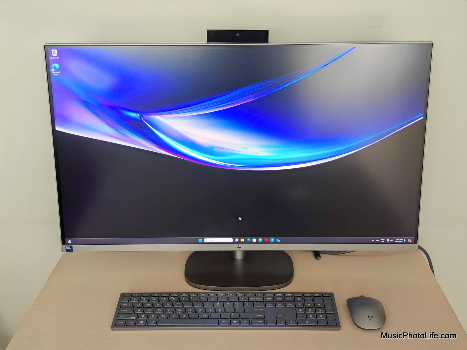 hp_OmniStudio-X_32inch_1.jpg