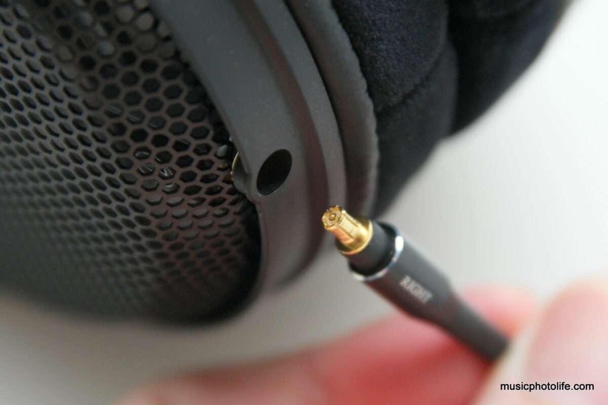 Audio-Technica ATH-ADX3000 with A2DC connector, photo by Chester Tan