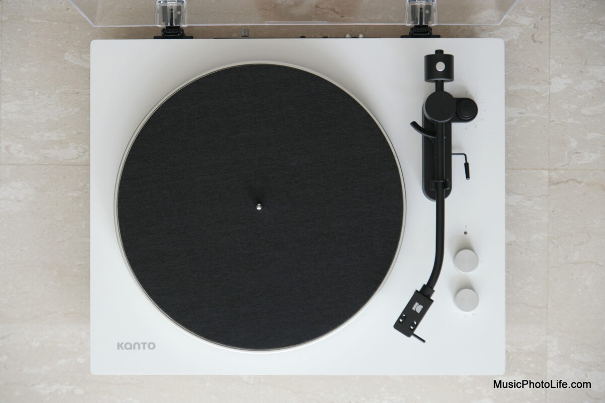 Kanto OBI3G2 turntable